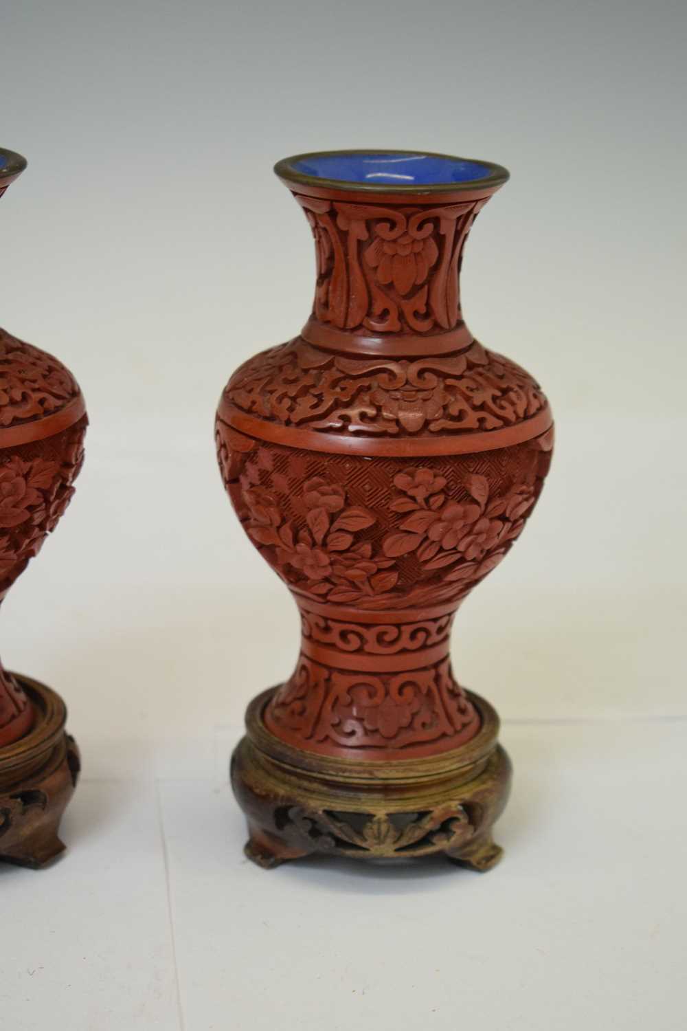 Pair of Chinese cinnabar lacquer type vases - Image 3 of 12