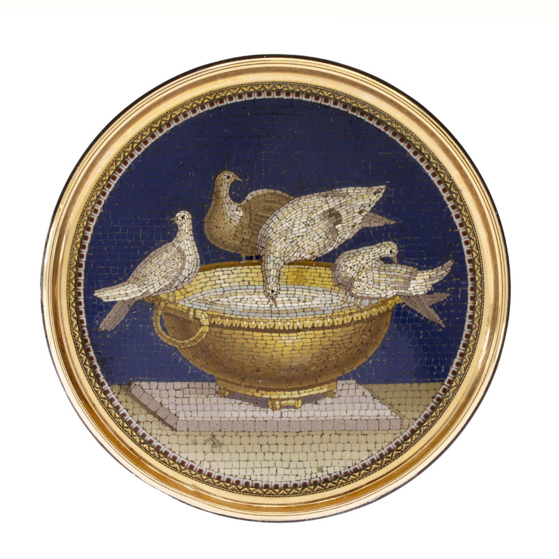 Lacquer and yellow gold with micromosaic circular box - Image 2 of 2