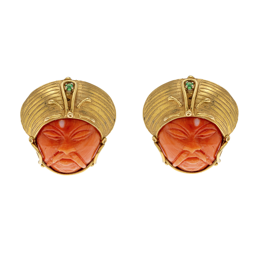 18kt yellow gold and coral lobe earrings