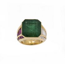 18kt yellow gold ring with natural emerald circa 9.50 ct