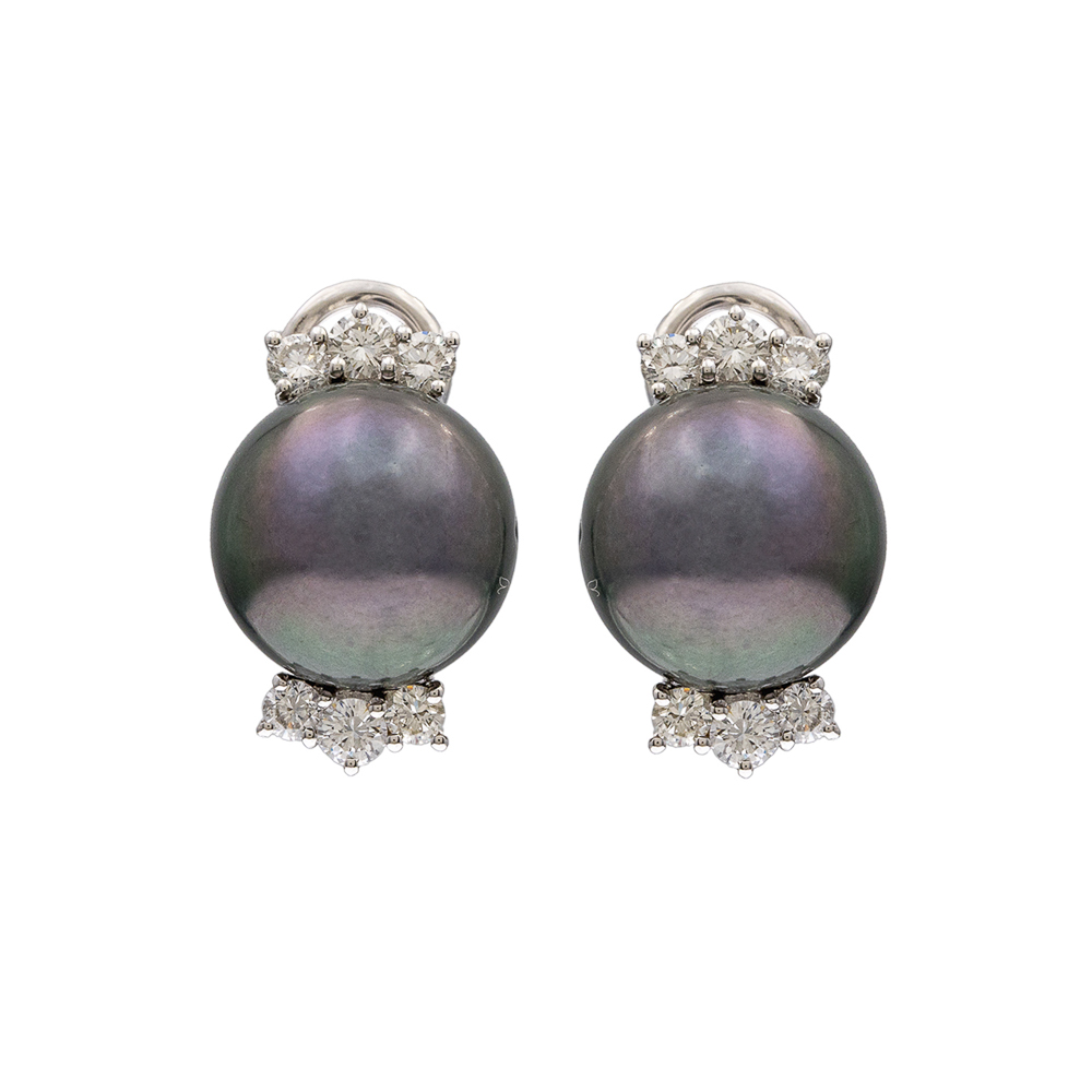 18kt white gold with Tahitian pearls and diamonds lobe earrings
