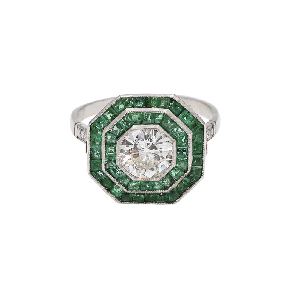 Platinum with diamond and emeralds Decò ring - Image 2 of 2