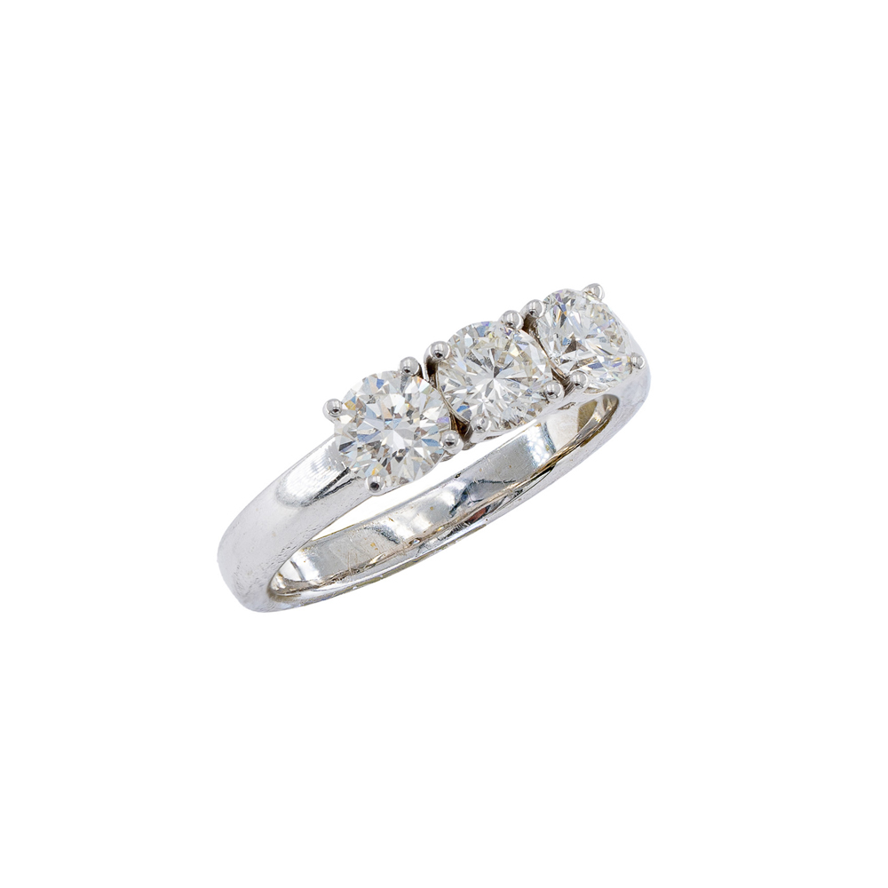 18kt white gold and three diamonds trilogy ring