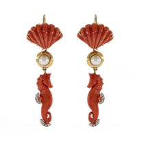 18kt yellow gold, coral, pearls and diamonds pendant earrings