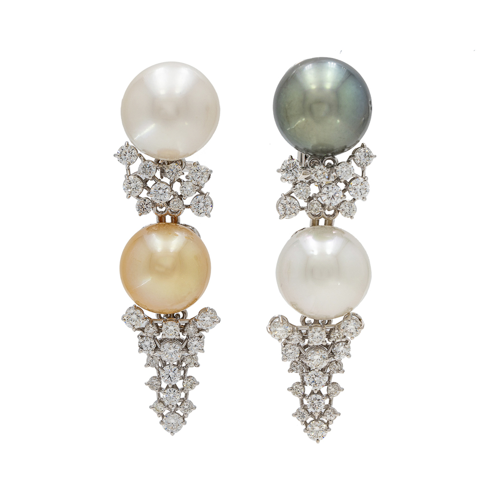 18kt white gold with South Sea pearls and diamonds pendant earrings
