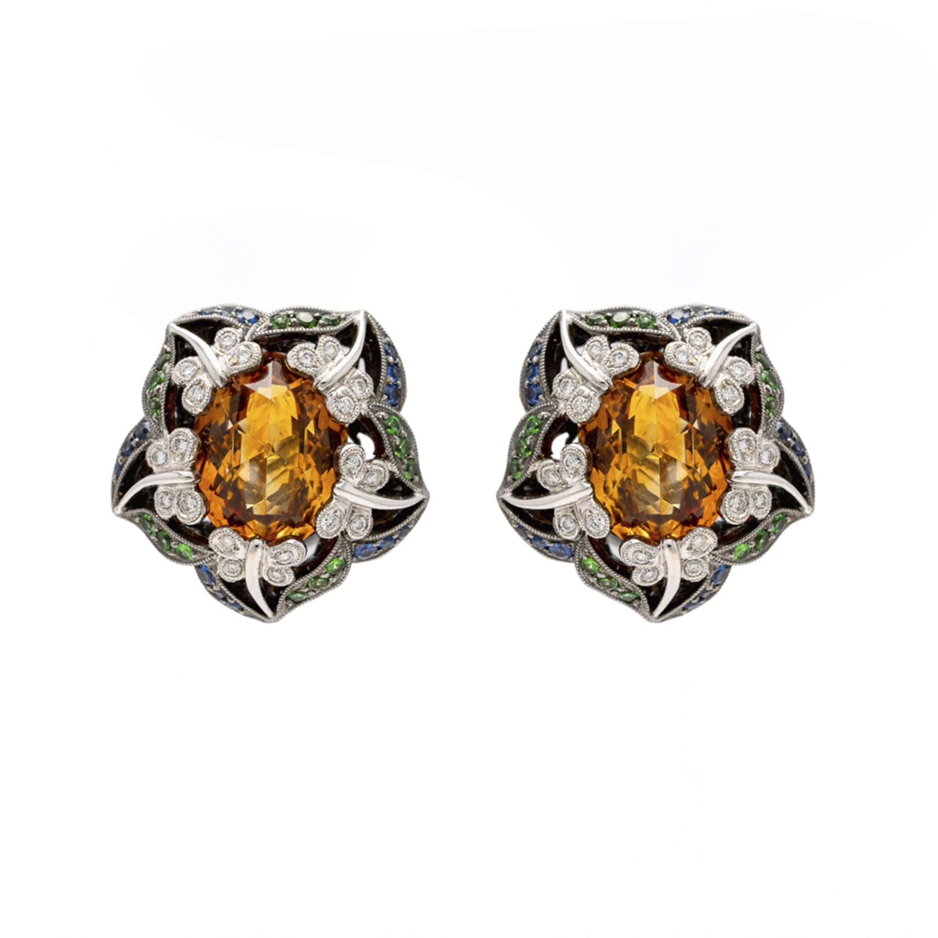 18kt black gold with two citrine quartz lobe earrings