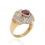 18kt yellow gold ring with natural ruby