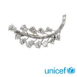 18kt white gold and diamonds Leaf brooch