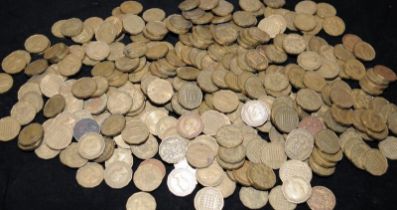 Large quantity of 12 sided 3d Threepence coins. Approx 2.1kg