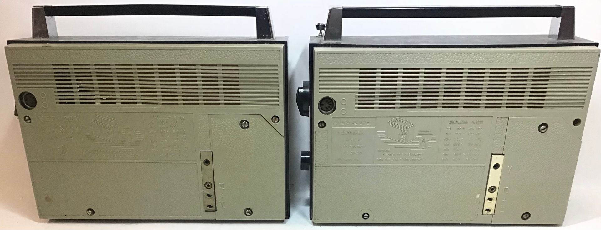 TWO PORTABLE AM RADIO’s. USSR Soviet portable radio receiver Transistors models VEF-204 andVEF - Image 2 of 2