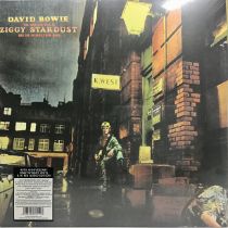 LTD EDITION DAVID BOWIE ‘ZIGGY STARDUST’ VINYL ALBUM. This album was released in 2012 to celebrate