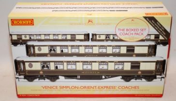 Hornby OO gauge Venice Simplon Orient Express set of four coaches ref:R4254. Boxed