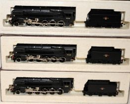 Hornby Top Link OO gauge Locomotives R864 BR 2-10-0 Class 9F. 3 in lot, all boxed