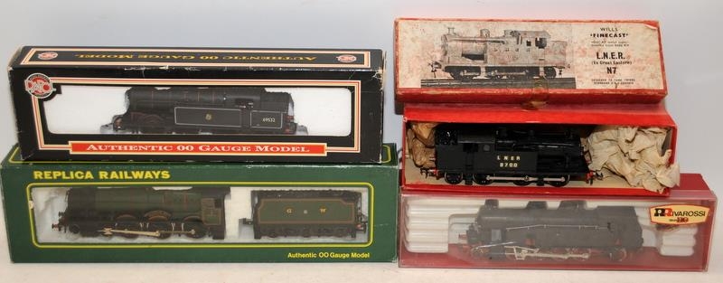 Mixed HO/OO gauge locomotives to include Replica Railways GWR 6976 Greythwaite Hall, Dapol Tank