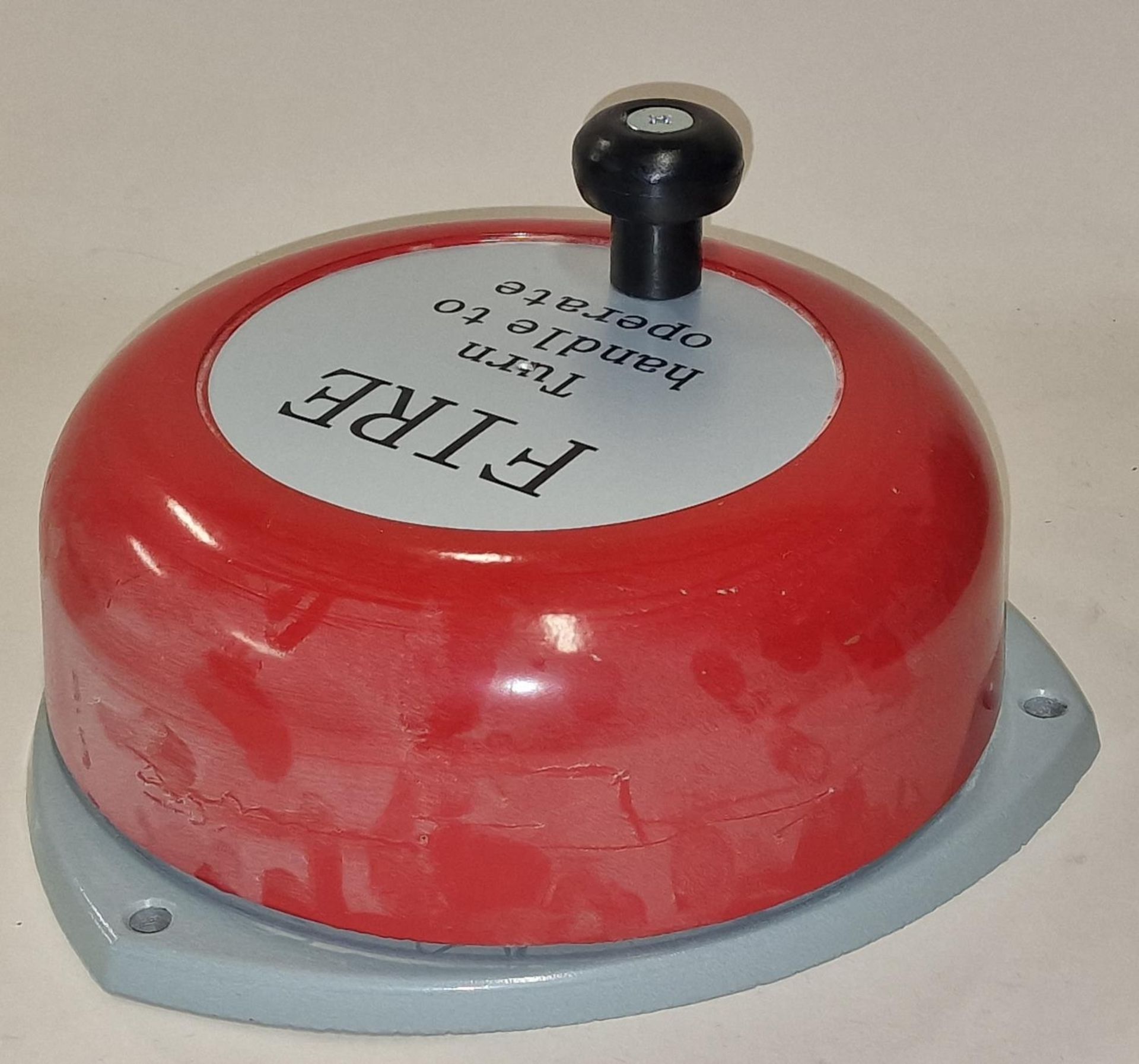 Vintage wall mountable manual operation fire alarm. - Image 2 of 3