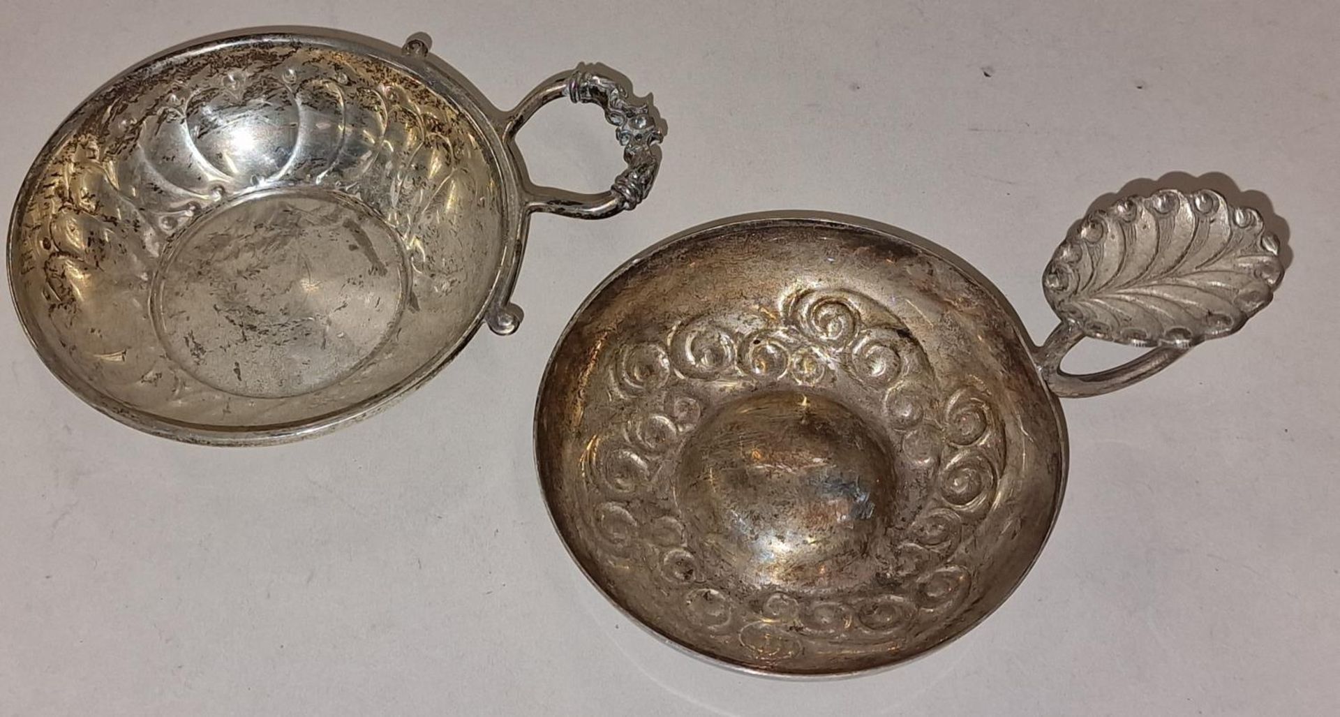 Silver hallmarked pin dish together with two silver hallmarked wine tasting cups 123g total - Image 2 of 6