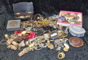 Collection of vintage and modern costume jewellery to include Stratton powder compact and brooches.