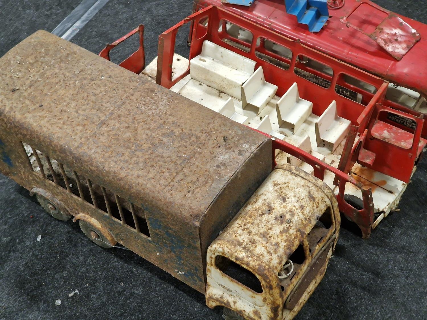 Large scale vintage tinplate vehicles to include London Transport bus. Both are in poor condition - Image 3 of 3