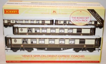 Hornby OO gauge Venice Simplon Orient Express Coaches set ref:R4254
