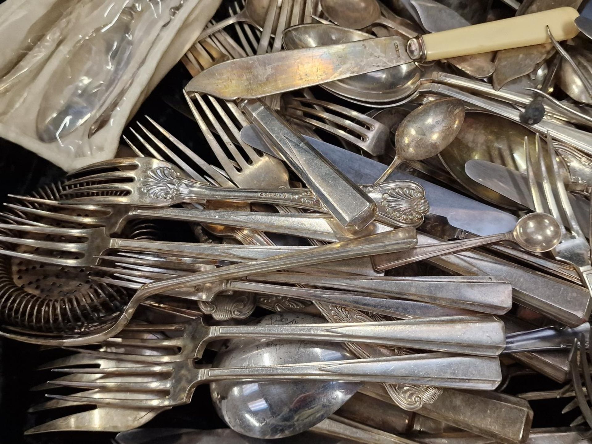 Large collection of silver and silver plated flatware to include set of five silver teaspoons and - Image 3 of 7