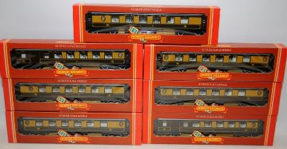 Hornby OO gauge Pullman coaches R223 and R233. 7 in lot, all boxed