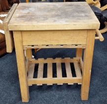 Modern heavy oak butchers kitchen meat chopping block with knife storage to the side 81x75x50cm.