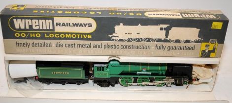 Wrenn HO/OO gauge 4-6-2 West Country Southern Locomotive ref:W2237. Boxed.