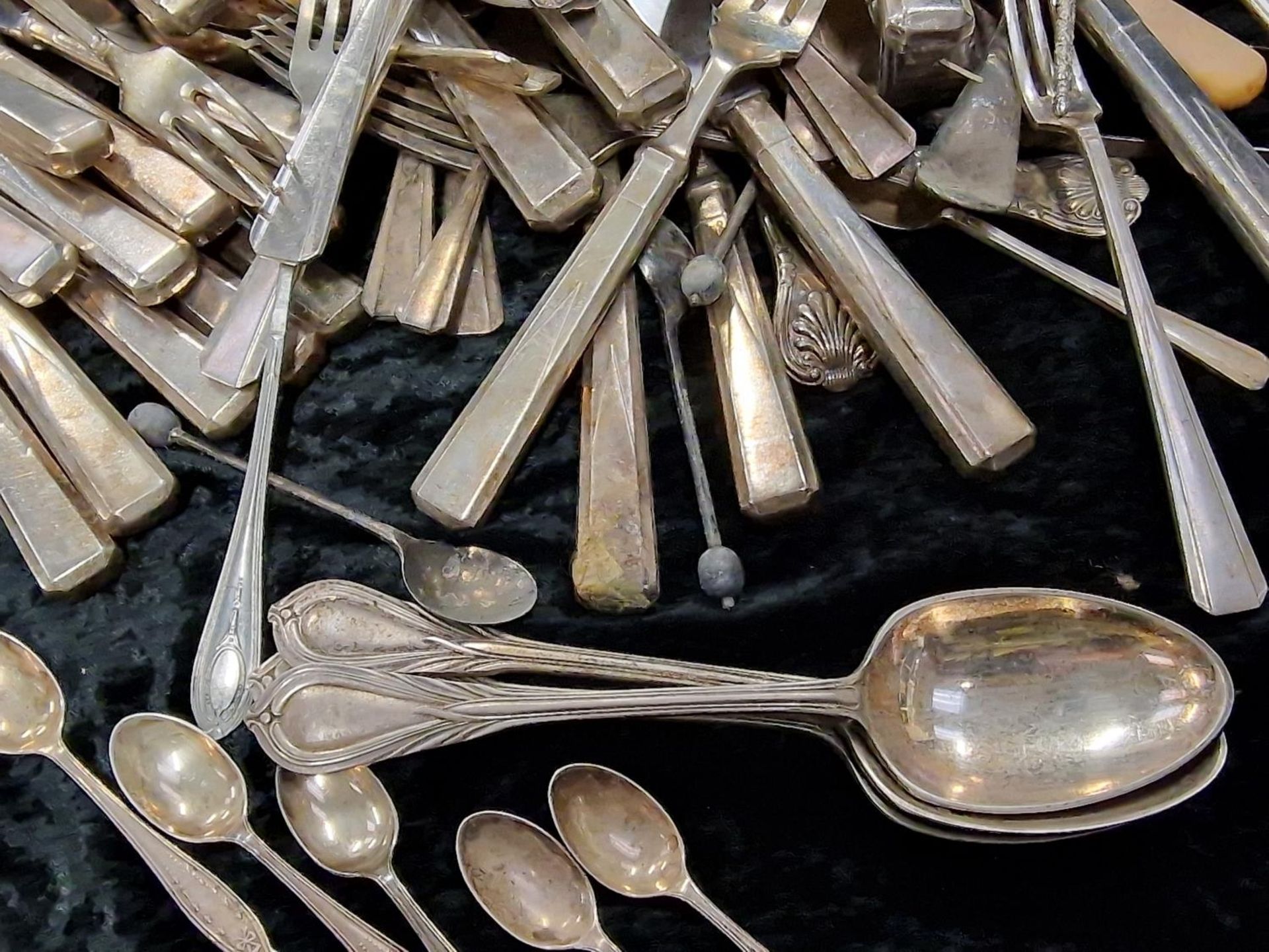 Large collection of silver and silver plated flatware to include set of five silver teaspoons and - Image 5 of 7