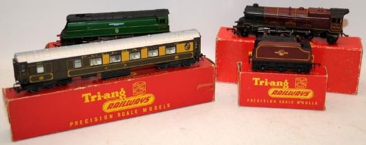 Vintage Triang Railways OO gauge items to include R356s Battle of Britain Sir Winston Churchill