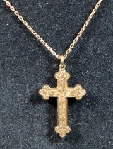 9ct gold cross on 20" 9ct gold chain. 4.6g