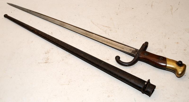 19th Century French bayonet. Inscription dates this to 1877 - Image 2 of 4