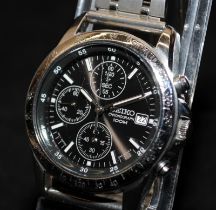 Seiko Gent's quartz chronograph ref: 7T92-0DW0. New battery fitted and seen working at time of