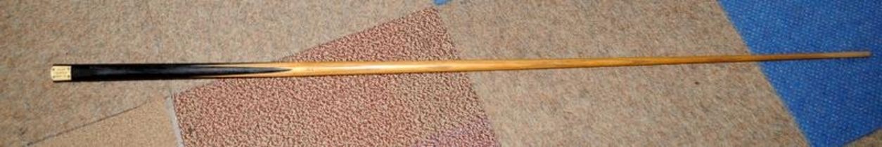 Early 20thC one piece hand spliced snooker cue Eyles Oxonian Special Cue. Dating from around 1900-