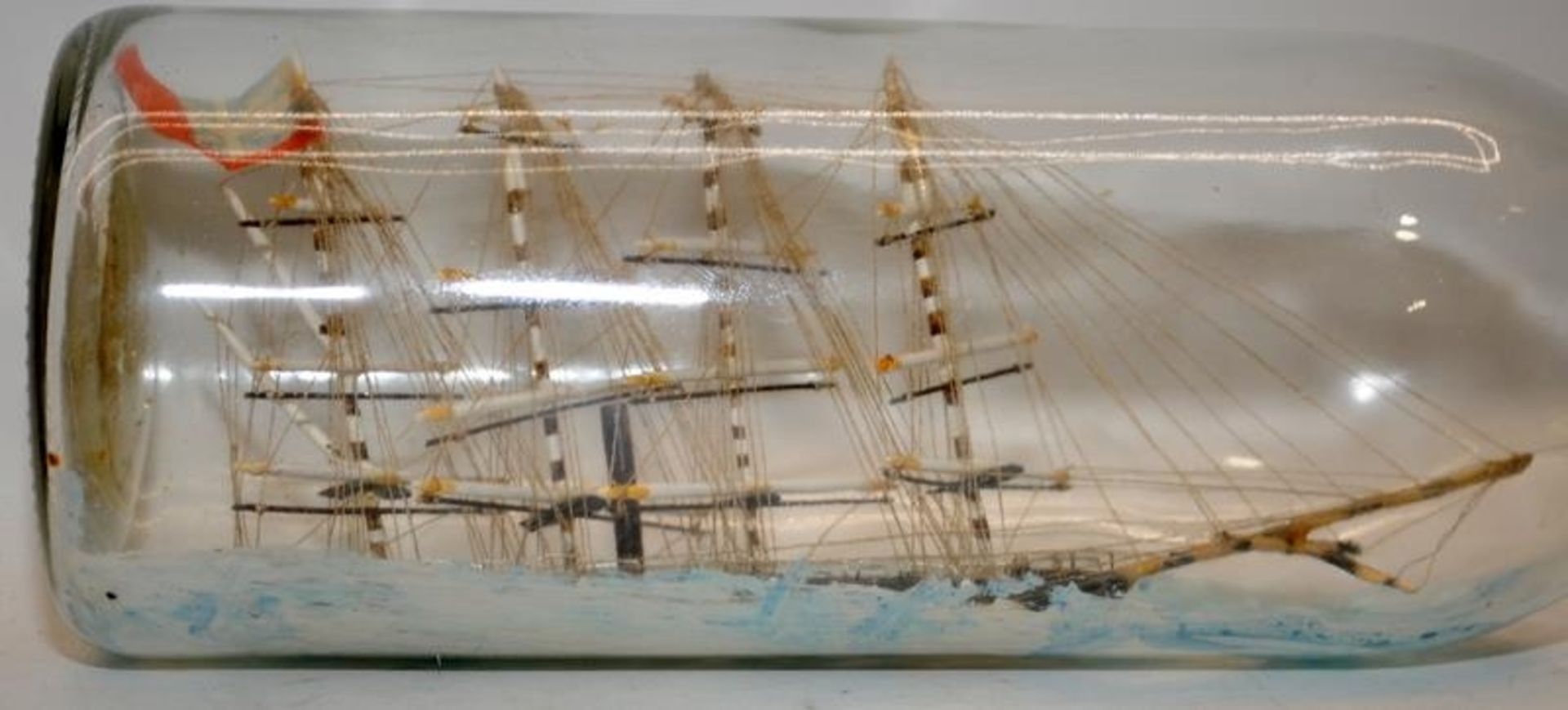 Antique Victorian ship in a bottle. Sailing ship Southern Star, Glasgow 1875. 36cms across - Image 2 of 3