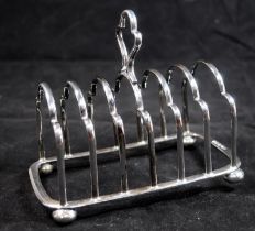 Stirling Silver toast rack hallmarked for Sheffield 1916. 146g