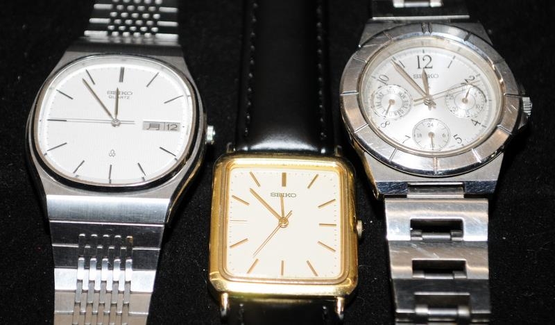 A small collection of gent's quartz watches including Seiko and Casio. All with new batteries and - Image 2 of 5