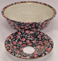Roses decorated wash bowl and soap dish (2).