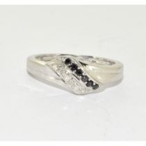 9ct white gold ladies Black and White Diamond sweep ring size M