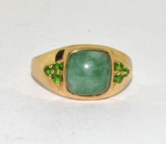 9ct gold ladies unpolished cabochon jade ring 4g size N