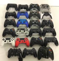 COLLECTION OF VARIOUS HAND HELD CONTROLLERS FOR GAME CONSOLES. Makes here include - Sony & Xbox