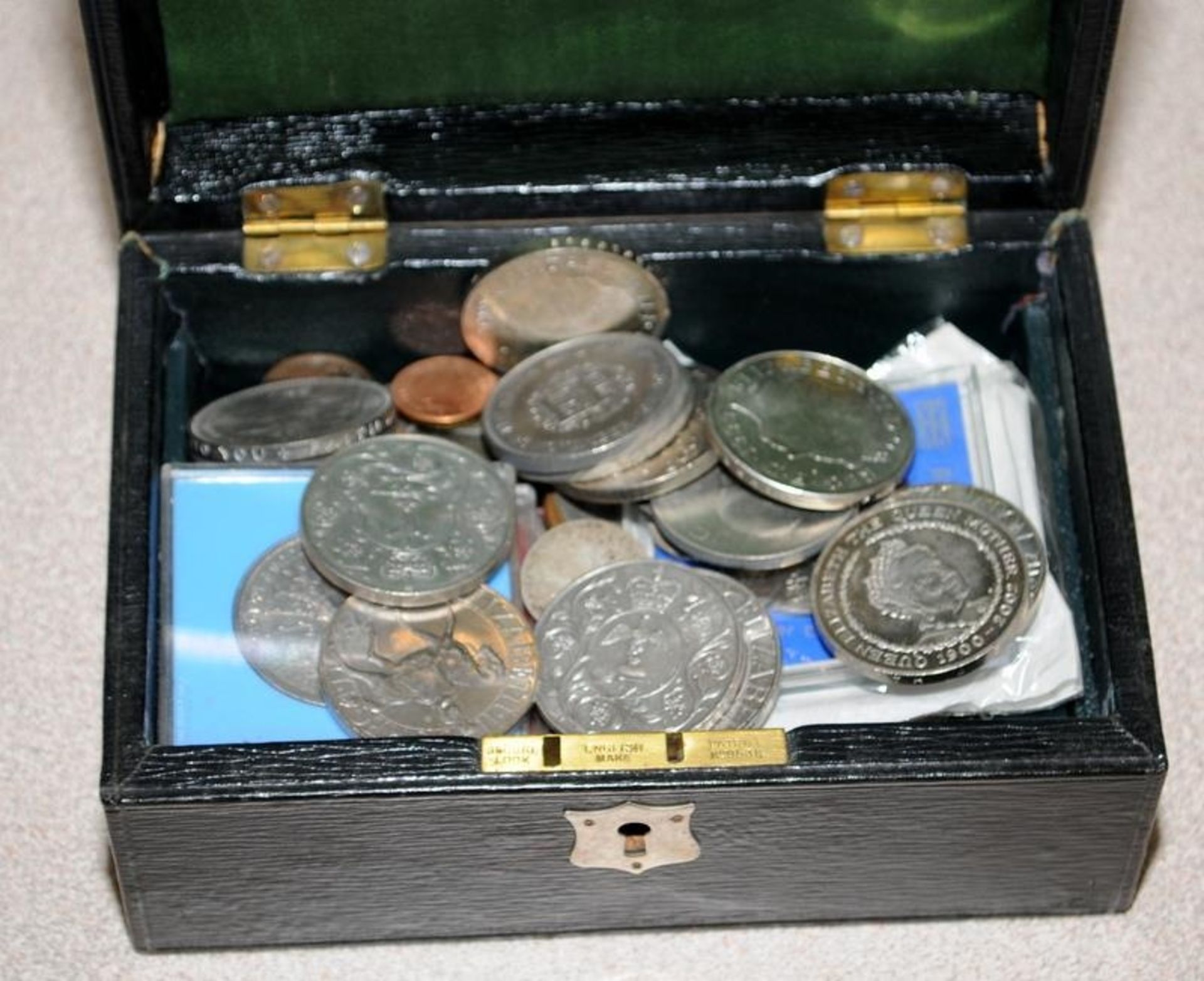 Collection of coins to include pre 1947 silver and modern crowns - Image 4 of 4