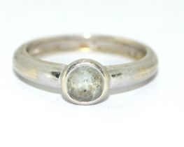 9ct white gold ladies rub over Aquamarine ring size N would benefit from a clean