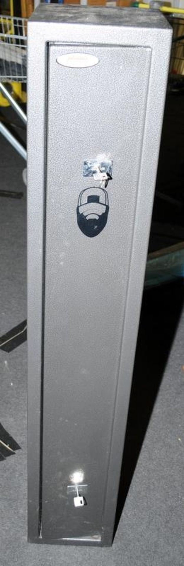 Phoenix pressed steel gun cupboard with two locks, keys present. - Image 3 of 4