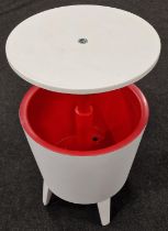 A contemporary garden red and white plastic ice/drinks bucket with lift up lid that converts into