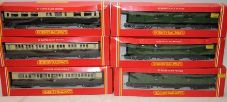 Hornby OO gauge rolling stock, 1 x R157 & 2 x R159 GWR Composite coaches c/w 3 x R174 SR Bogie