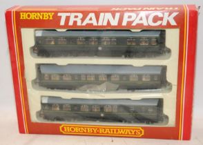 Hornby OO gauge Train Pack BR 3 car diesel multiple unit ref:R369. Boxed