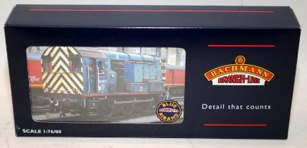 Bachmann OO gauge Class 08 Weathered Club Locomotive ref:32-102Z. Boxed