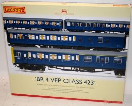 Hornby OO gauge BR4 VEP Class 423 train set ref:R2946. Boxed