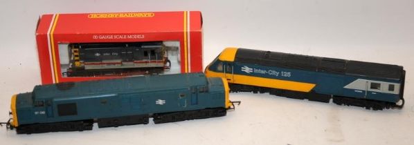 2 x Hornby OO gauge unboxed BR diesel locomotives c/w boxed R054 Diesel shunter