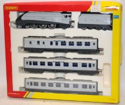 Hornby OO gauge Railroad Silver Jubilee Train Pack ref:R3174. Complete and boxed